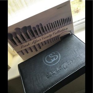 Brush Affair Vanity Collection